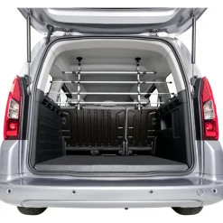 TRIXIE Auto-Gitter, mit Kopfstützenfixierung, silber/schwarz | Breite: 105–172 cm Höhe: 46–60 cm