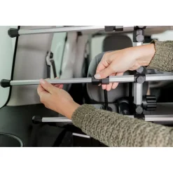 TRIXIE Auto-Gitter, mit Kopfstützenfixierung, silber/schwarz | Breite: 105–172 cm Höhe: 46–60 cm