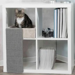TRIXIE Bett für Regale mit Kratzbrett, lichtgrau | 33 x 48 x 37 cm