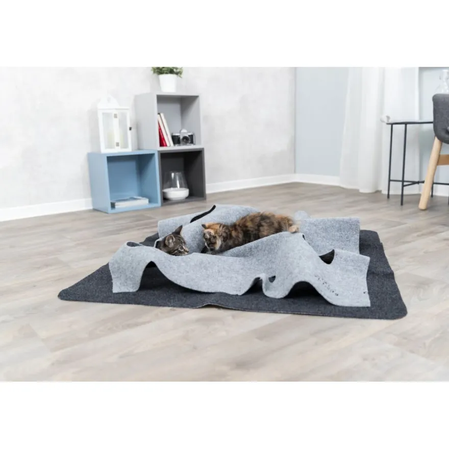 TRIXIE Cat Activity Adventure Carpet, Polyester/TPR | 99 x 99 cm