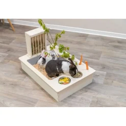 TRIXIE Futterstation mit Näpfen/Heuraufe, Holz | 70 x 41 x 47 cm
