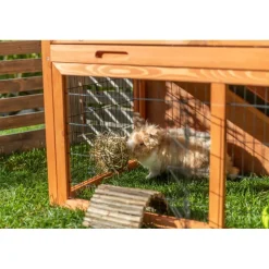 TRIXIE natura Kleintierstall mit Freilaufgehege, braun | 116 x 97 x 63 cm